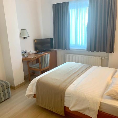Hotel Francais Luxembourg Bagian luar foto